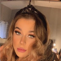 Ellie Simons