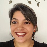 Adriana Neves