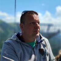 Raymond Van Der Wilt