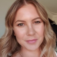 Lisa Gazzone (nee Lind)