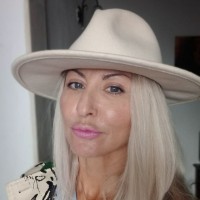 Anna Campbell