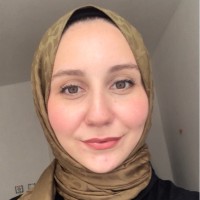 Esra Uyar
