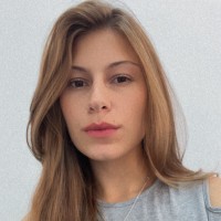 Hellen Caroline