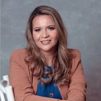 Eline Oliveira