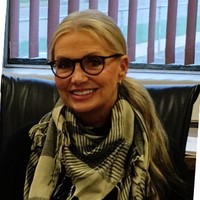 ELAINE Mocnik