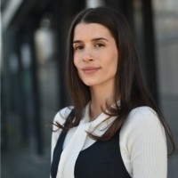 Nina Fernandes