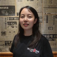Lena Hao
