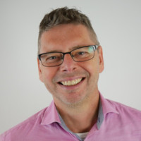 Ron van den Heuvel (hij/hem)