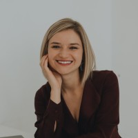 Amanda Gutierrez, Mfa