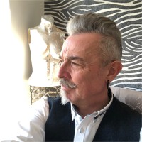 Roger Saunders