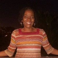 Leslie Grey