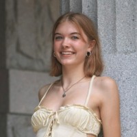 Eva Groeschl