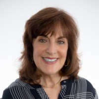 Michelle J Shlomo