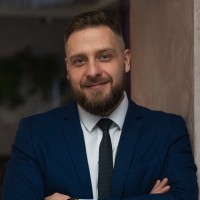 Владислав Иванов