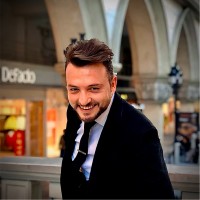 Kadir Ay