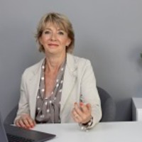 Vera Lang