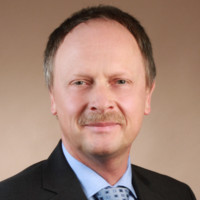 Dr. Thomas Hollmann