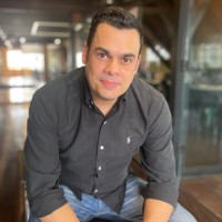 Vinícios Neves