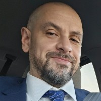 Robert Reyes
