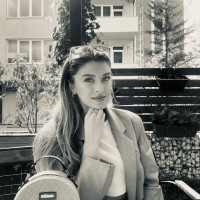 Rozafë Thaçi