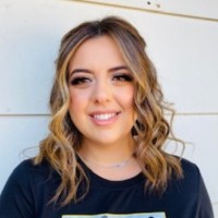 Chaise Guerrero