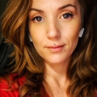 Claudia Valentim