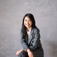 Essly Hervianingsih Adha