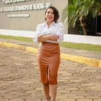 Aline Leon