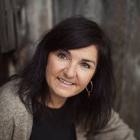 Sandra Oswald