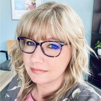 Jennifer Harker, Caib