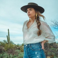 Lindsey White