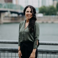 Darla Andrew