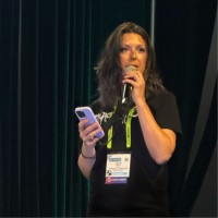 Julia Read 🔜 SIGGRAPH