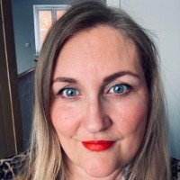 Lynne Woolcocks