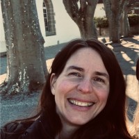 Liliane B.