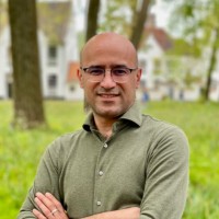 Hossein Sajadian
