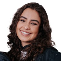 Lívia Oliveira