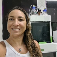 Joice Barboza Bortoluzzi