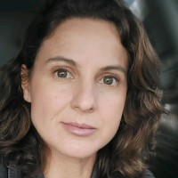 ADRIANA OLANDIM