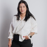 Ana Claudia Ferreira