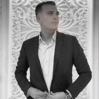 Mahmoud R.