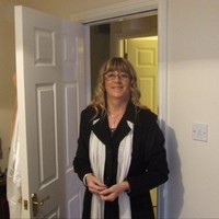 Linda Knowles