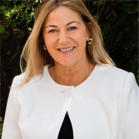 Debbie Lowe