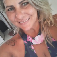 Elisangela De Castro