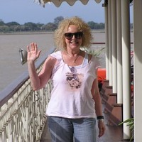 Laura Leve