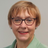 Alexandra Pirzer