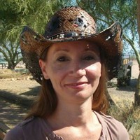Suzanne Leder