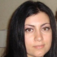 Andreea Ezarhu