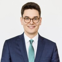 Dr. Lukas Schefer
