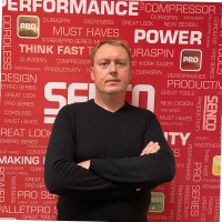 Adrian Stefanik